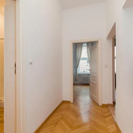 Shortstaypoland Boduena Lägenhet *